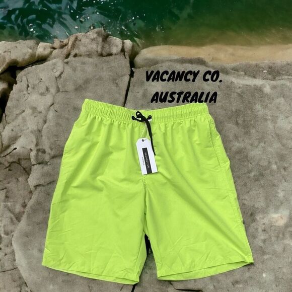 VACANCY CO. AUSTRALIA NWT MENS SWIM TRUNK SHORTS WATERPROOF QUICK DRY LARGE - Picture 1 of 5